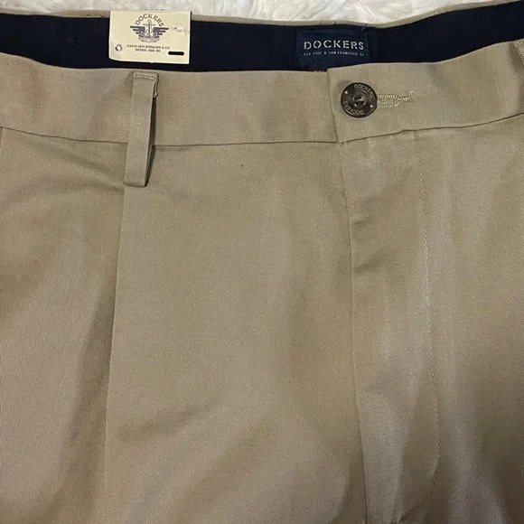 Dockers Comfort Khaki Men’s Comfort Waistband Relaxed Fit Pleated Pants 40X32 - Picture 5 of 14